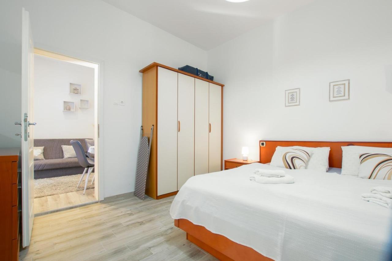 Charming Apartment In Town Center Pula Dış mekan fotoğraf
