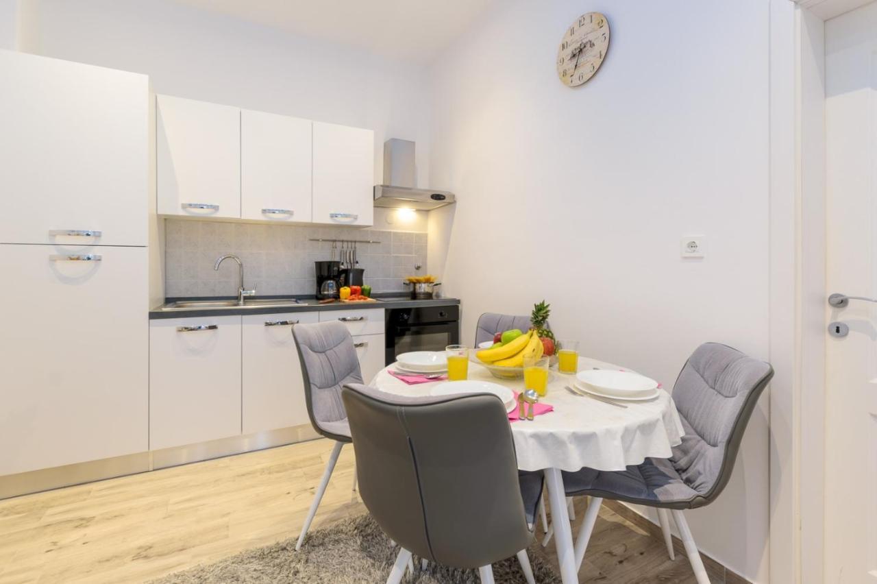 Charming Apartment In Town Center Pula Dış mekan fotoğraf