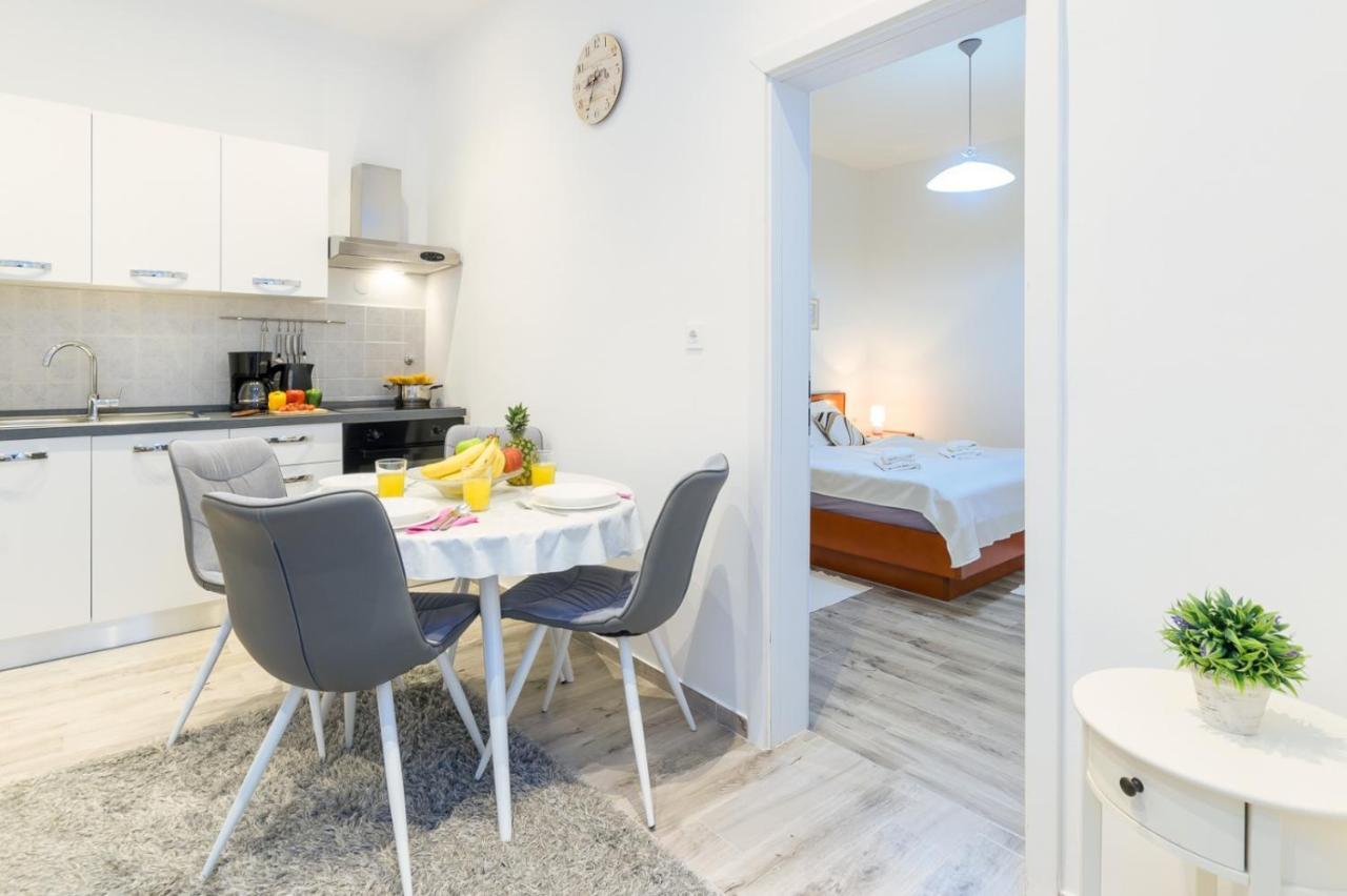 Charming Apartment In Town Center Pula Dış mekan fotoğraf